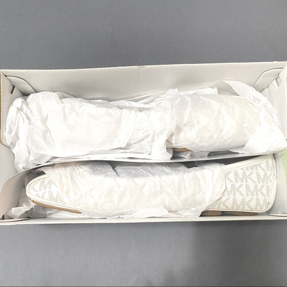 Michael Kors Slip On’s - Picture 4 of 4